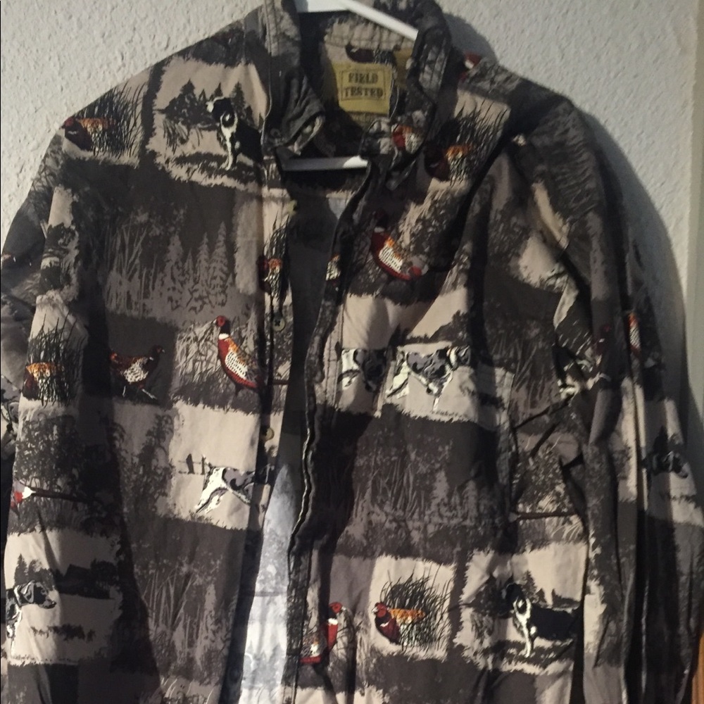 Button Down Outdoor Life  SZ L 42/44 Camo Shirt